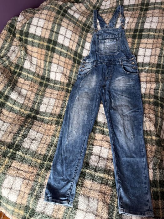 Ogrodniczki jeansowe