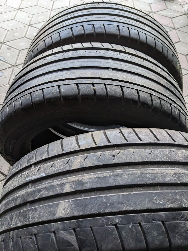 245/50R18 Dunlop літній комплект RunFlat