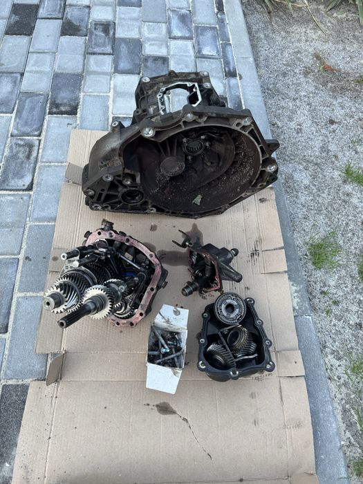 Продам запчастини до автомобіл