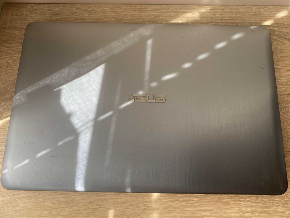Laptop Asus F541S + Zasilacz