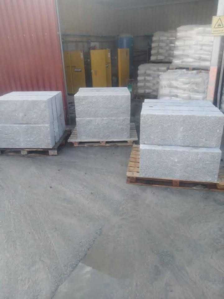Pedras rachadas para muros granito cinza Mangualde