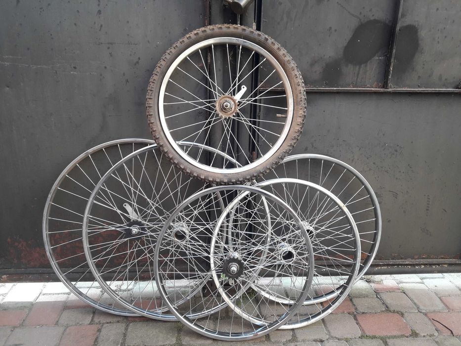 Продам колесо на велосипед дорожній