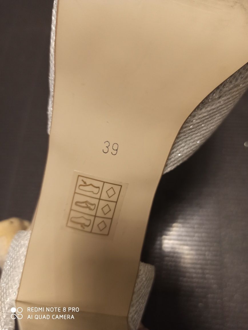 Srebrne buty Witt rozmiar 39-40