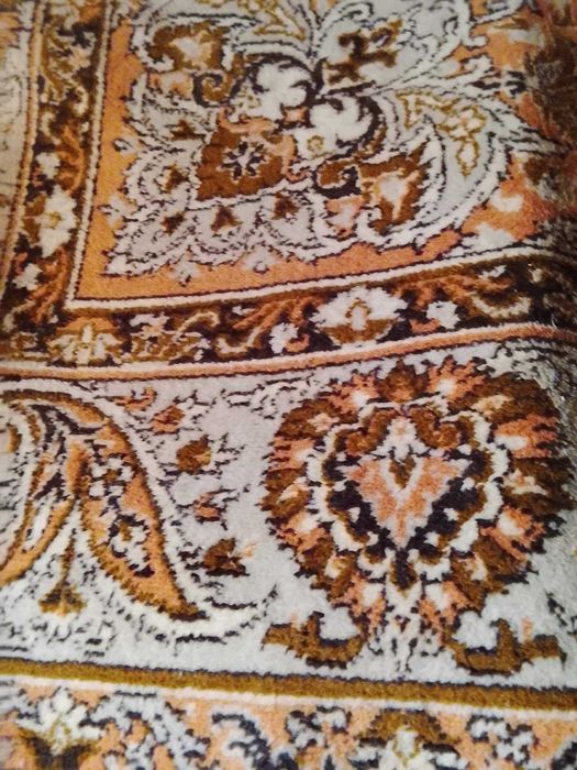 Продам килим 3 на 2 бу ,самовивіз