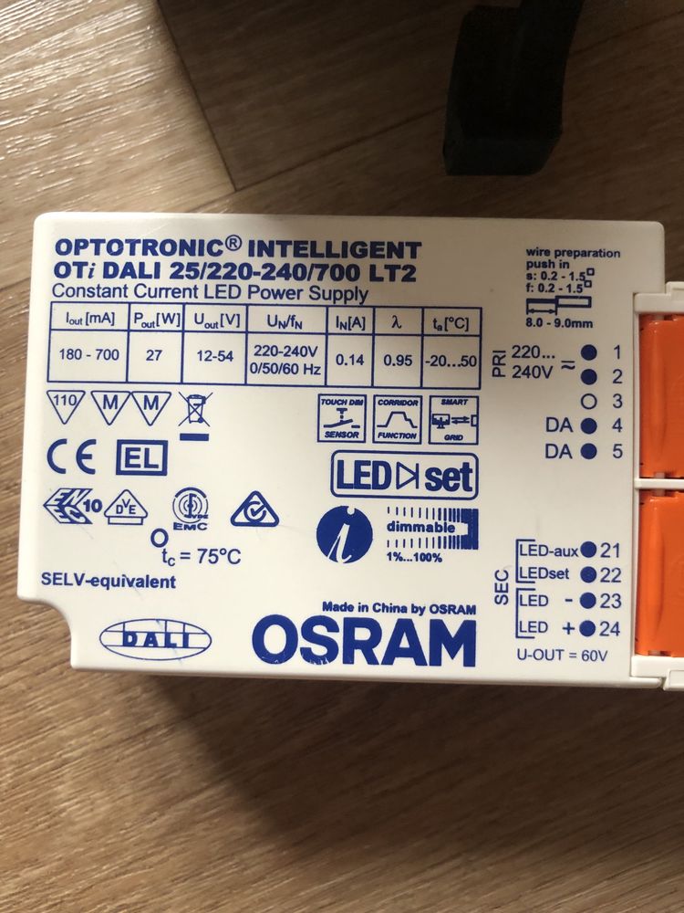 Halogen lampa LED OSRAM oprawa oczko