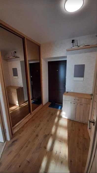 Продам 1 кімнатну в ЖК Днепровськая Брама.