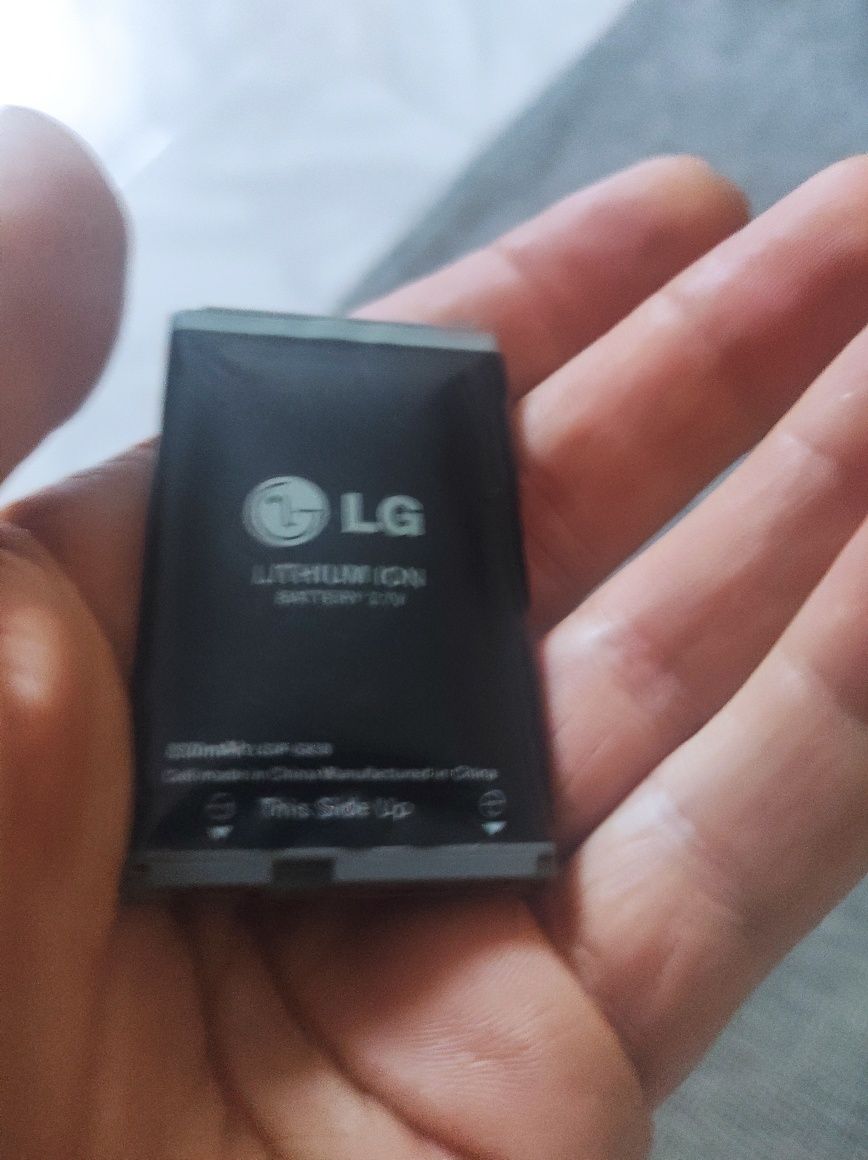 Telemóvel LG KG 120 Ler descrição