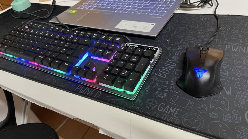 Conjunto Teclado e Rato Gaming