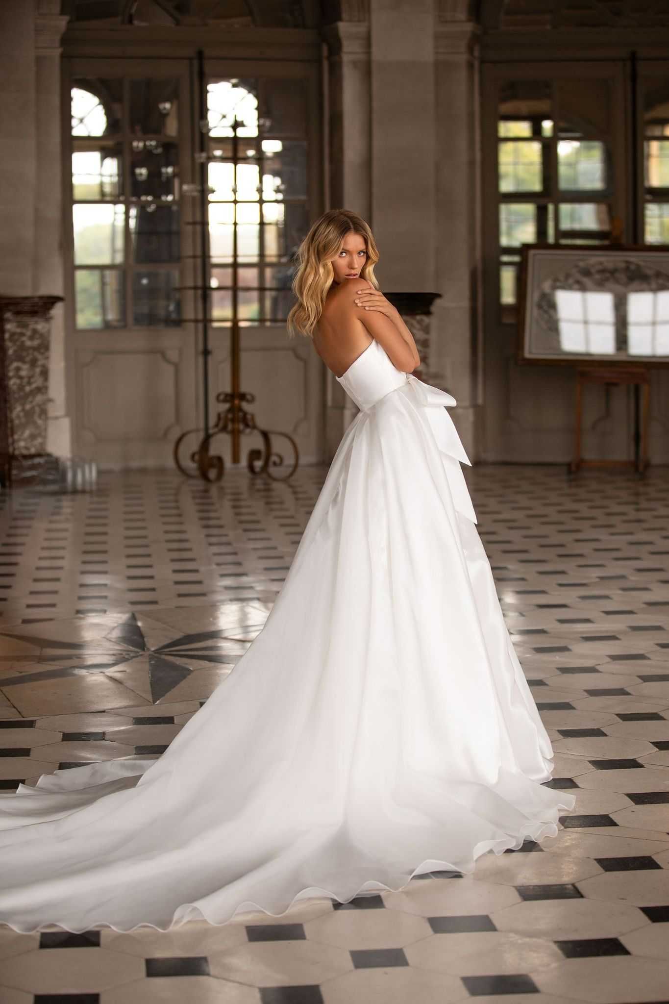 Весільна сукня від дорогого італійського бренду Milla Nova.
