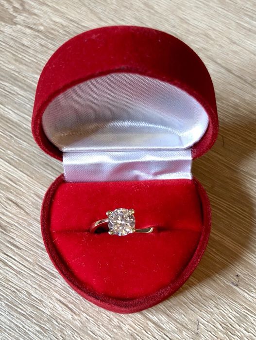 Złoty Pierścionek z Cyrkonią Pr.585 NOWY !!!