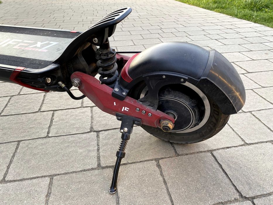 TechLife X7 Lite: 45 km/h, amortyzacja, serwisowana