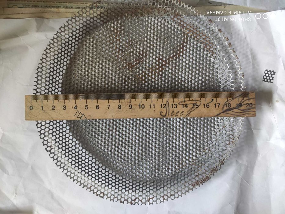 Пара сеток от советских колонок