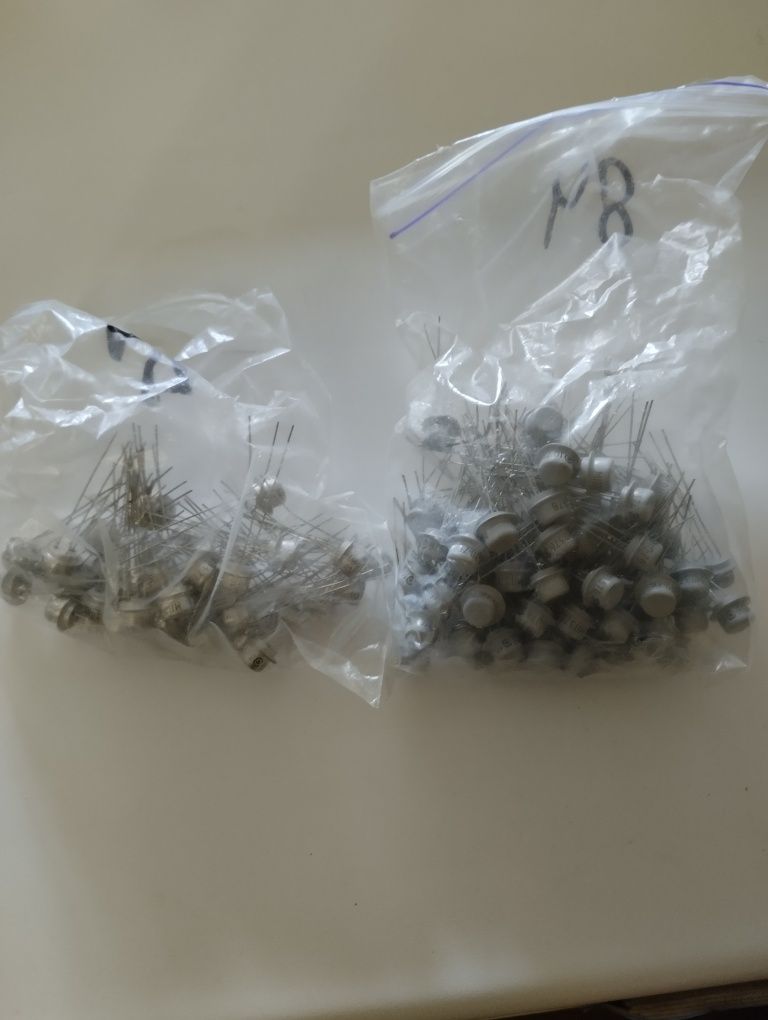 Продам транзисторы мп37б,мп26б