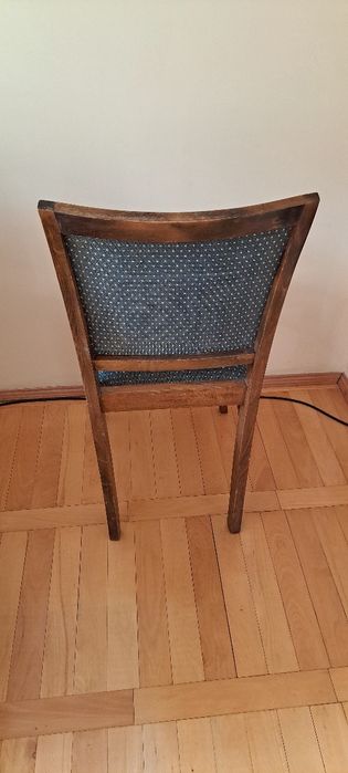 Krzesła pokojowe drewniane tapicerowane