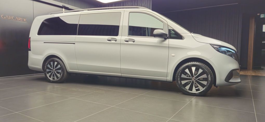 Wynajem wypożyczalnia Bus 9 osobowy Mercedes Vito