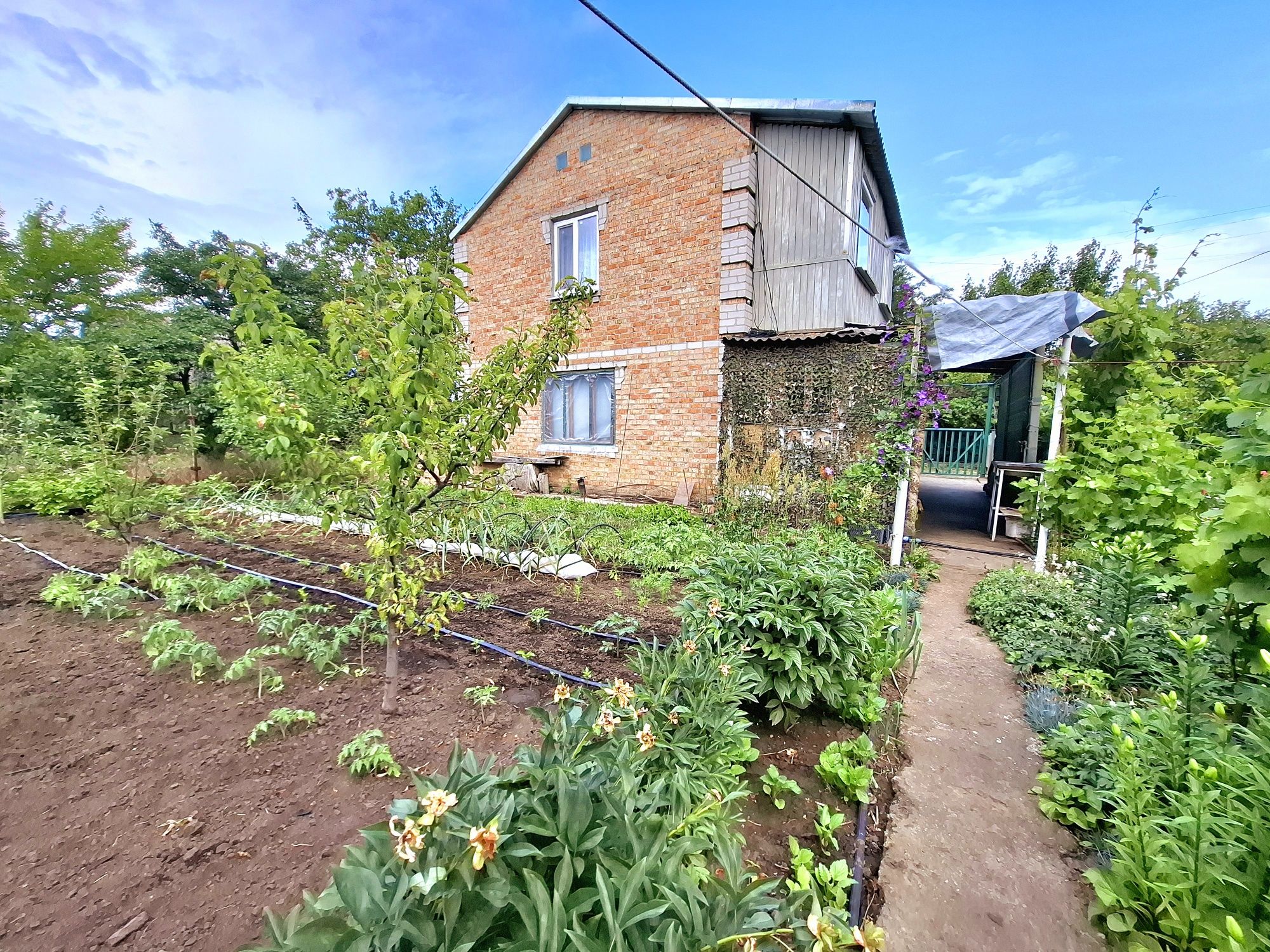 Продам хорошую 2-х этажную  дачу!