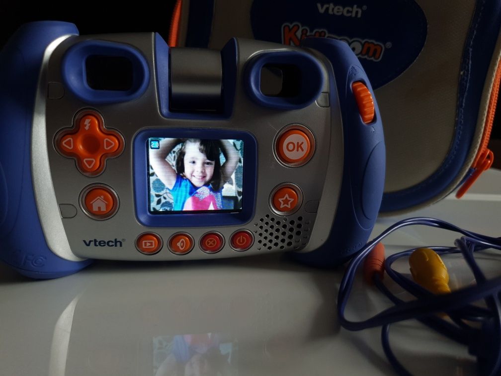 Vtech Kidizoom Twist Aparat cyfrowy niebieski

Prawdziwy na kartę SD