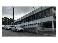 Pavilhão industrial com logradouro para venda em S. Martinho de Bou...