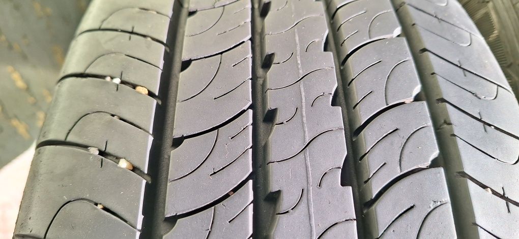 235/65R16C GOODYEAR 2шт ЦЕШКА шини літні  протектор 9.50мил