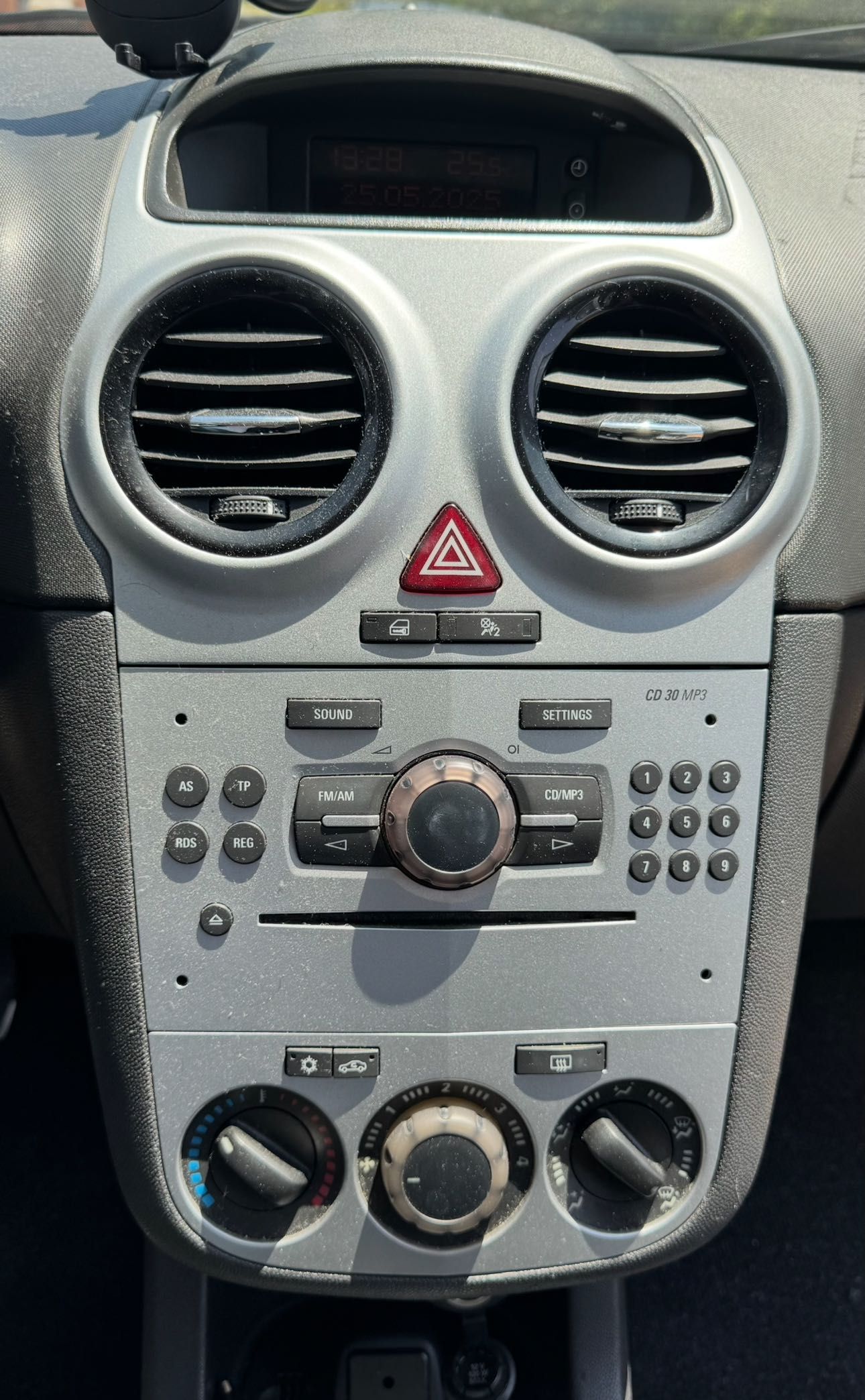 Carro Opel Corsa Model 2011