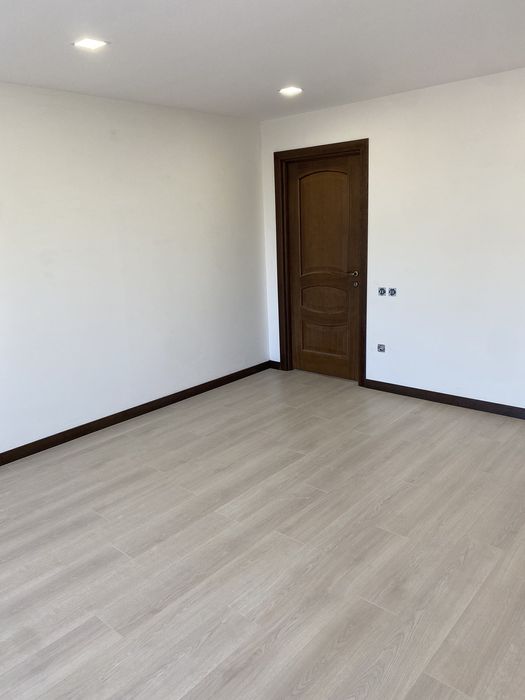 Покраска приміщень та оренда Без повітряного Фарбування