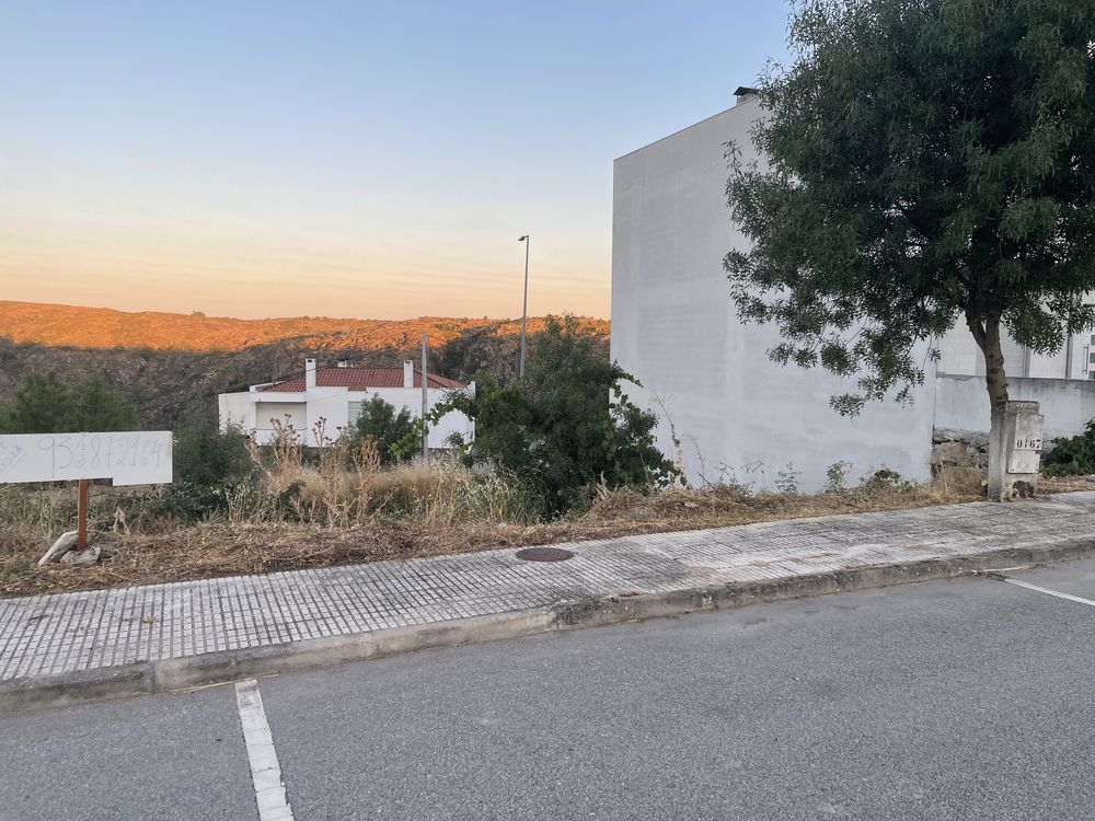 Terreno para Moradia em Miranda do Douro