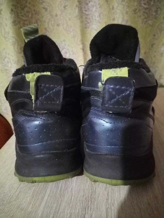 Ботінки черевики осінні