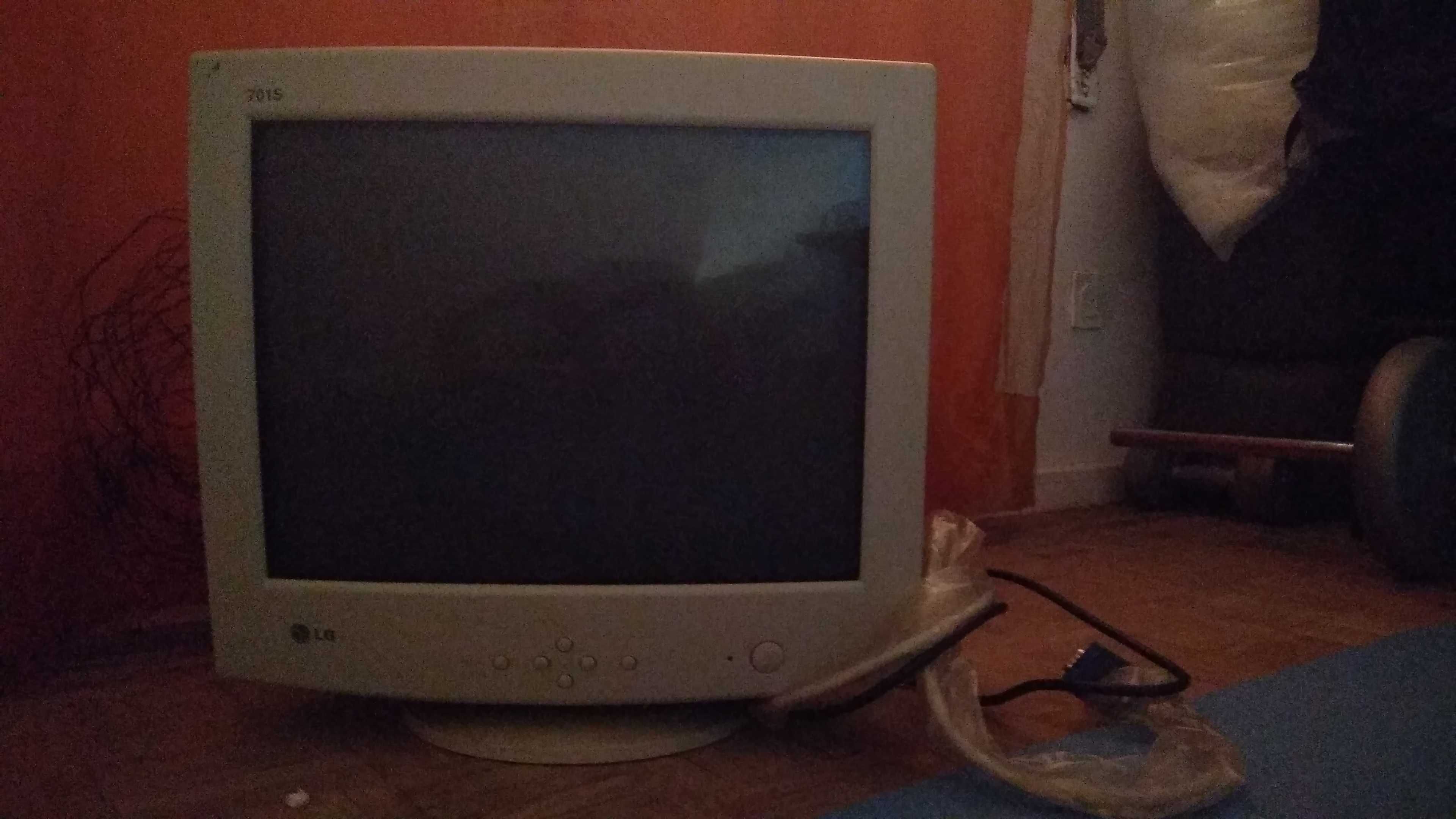 Monitor CRT 701S