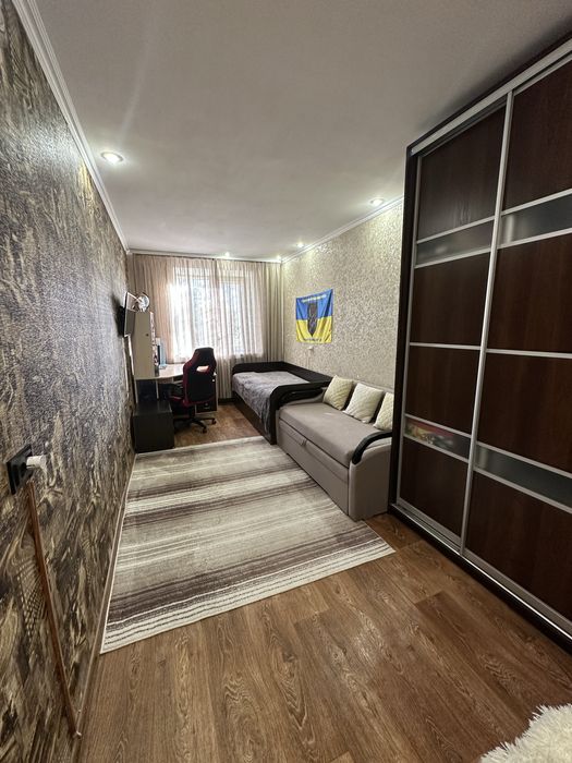 Продаж 2х кім. Козацька,32