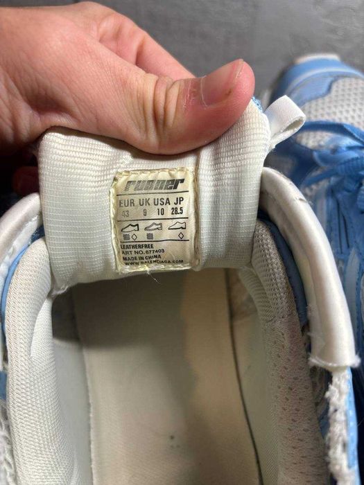 balenciaga runner light blue