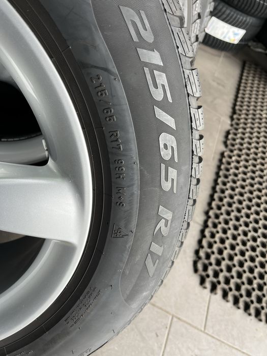 Koła Zimowe Audi Q3 Q5 Tiguan Jak Nowe Pirelli 215/65/17