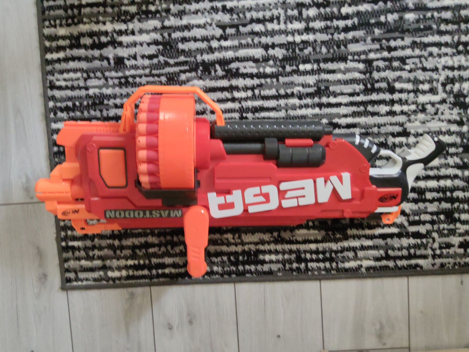 Продам Nerf Megamastodon в ідеальному стані!