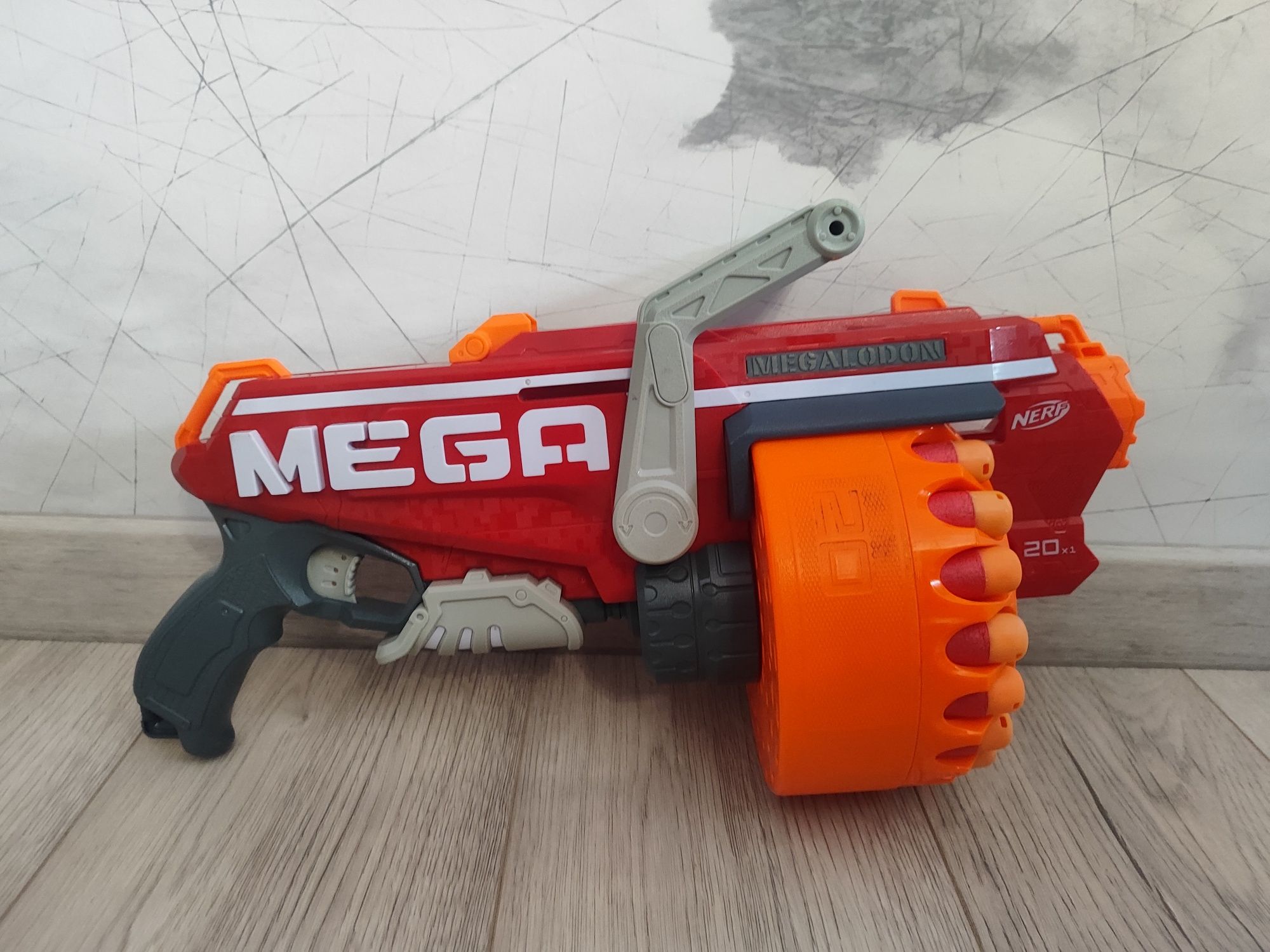 Pistolet na strzałki NERF Megalodon