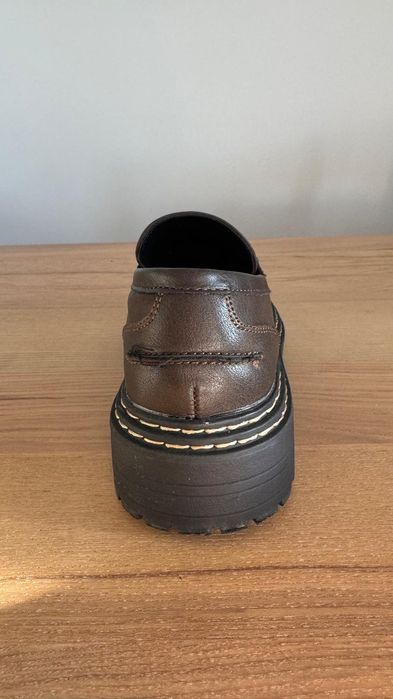 Sapatos mocassins de senhora castanhos da Bata - como novos