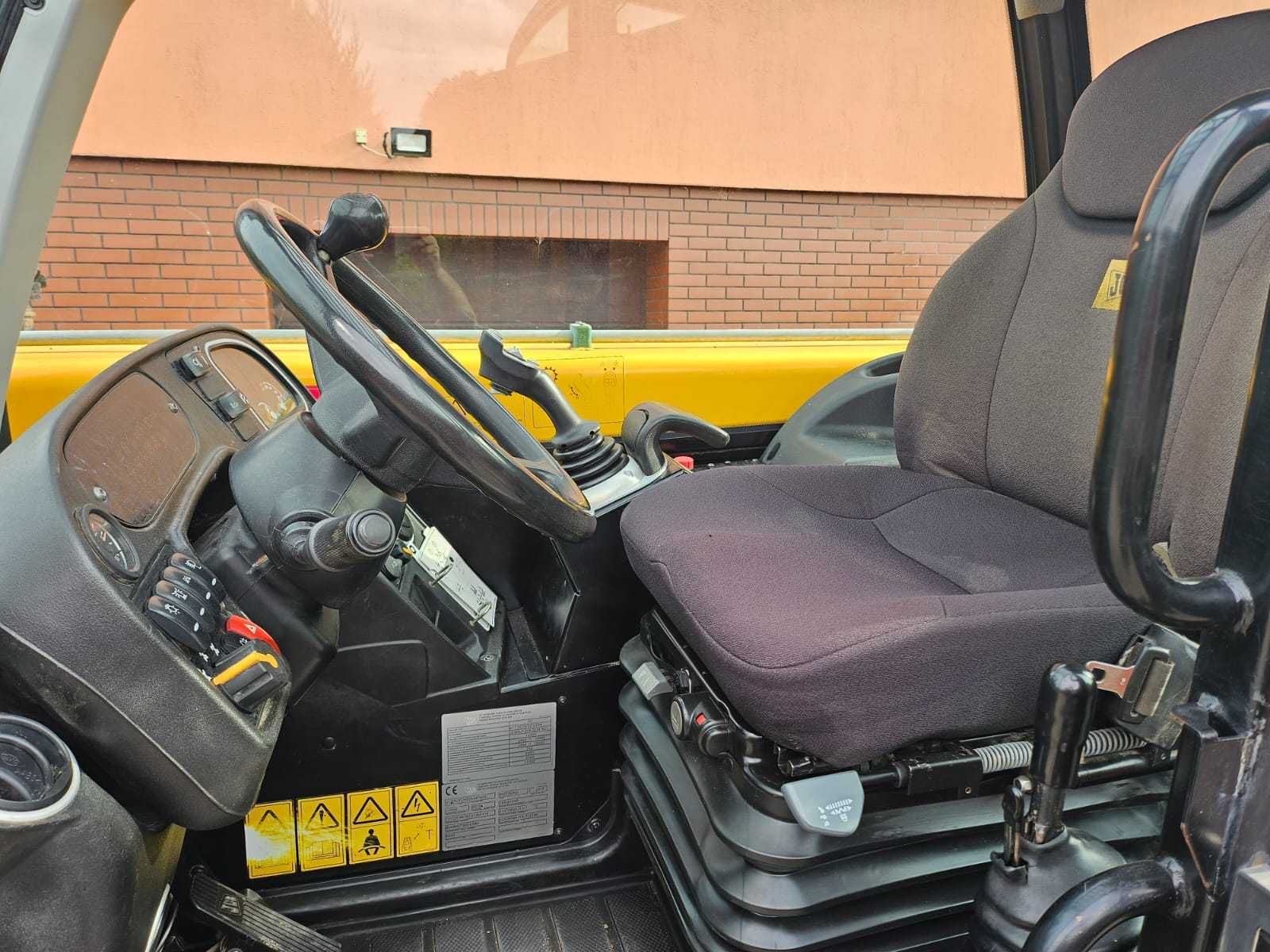 Ładowarka Teleskopowa JCB 560-80 z Niemiec Pneumatyka