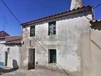 Casa antiga para recuperar em Pé da Serra, Nisa