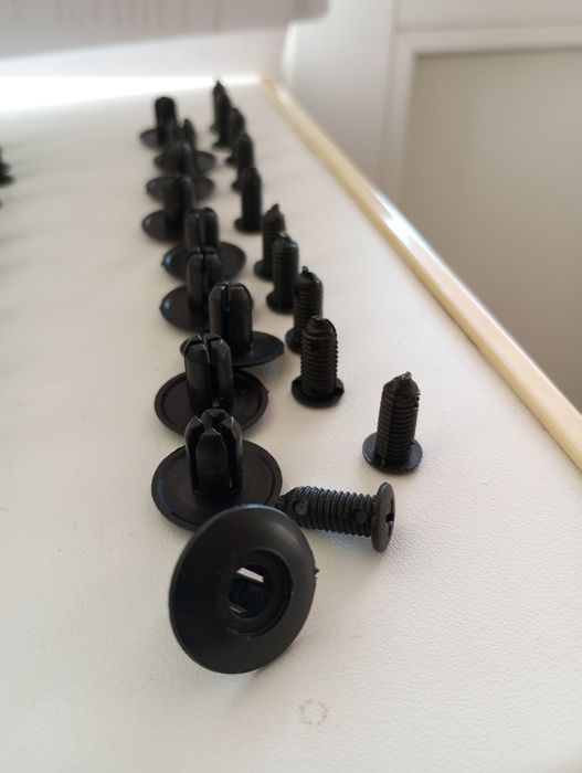 Універсальний набір кліпс для авто 60 штук.