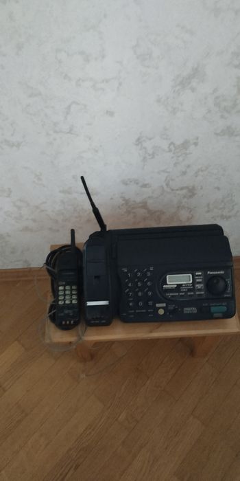 Факс Panasonic с радиотрубкой в комплекте