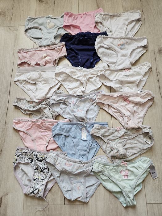 Zestaw majtek rozmiar 98/104
