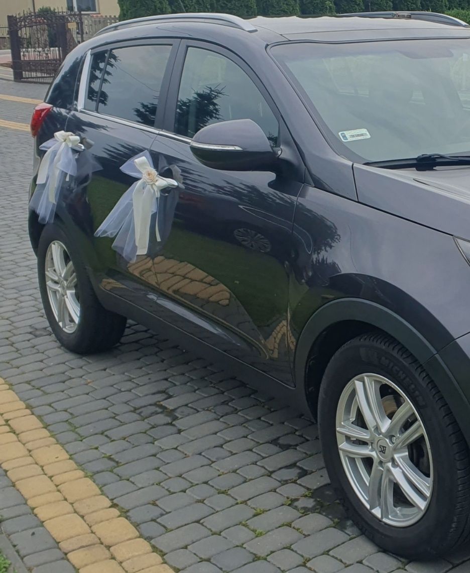 Dekoracje ślubne na samochód