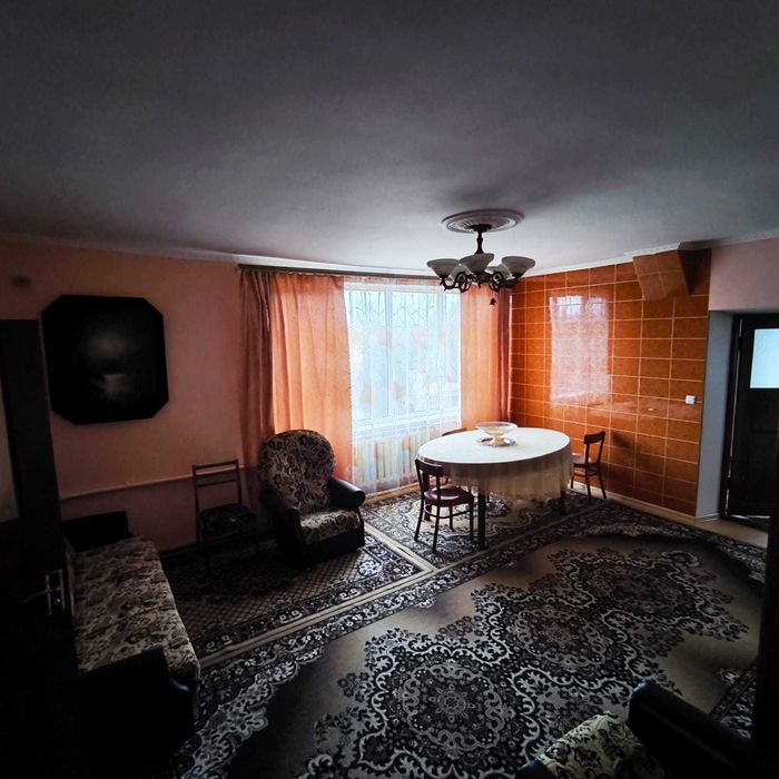 Продам будинок в мальовничому селі