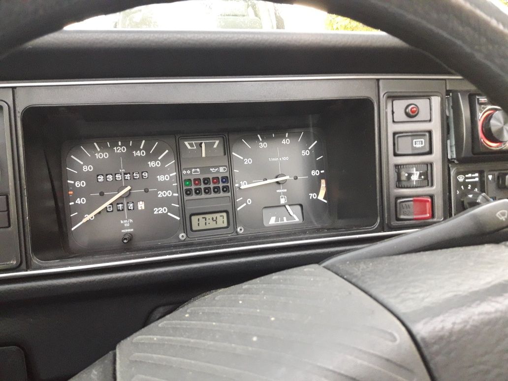 Volkswagen Golf mk1 cabrio Karman