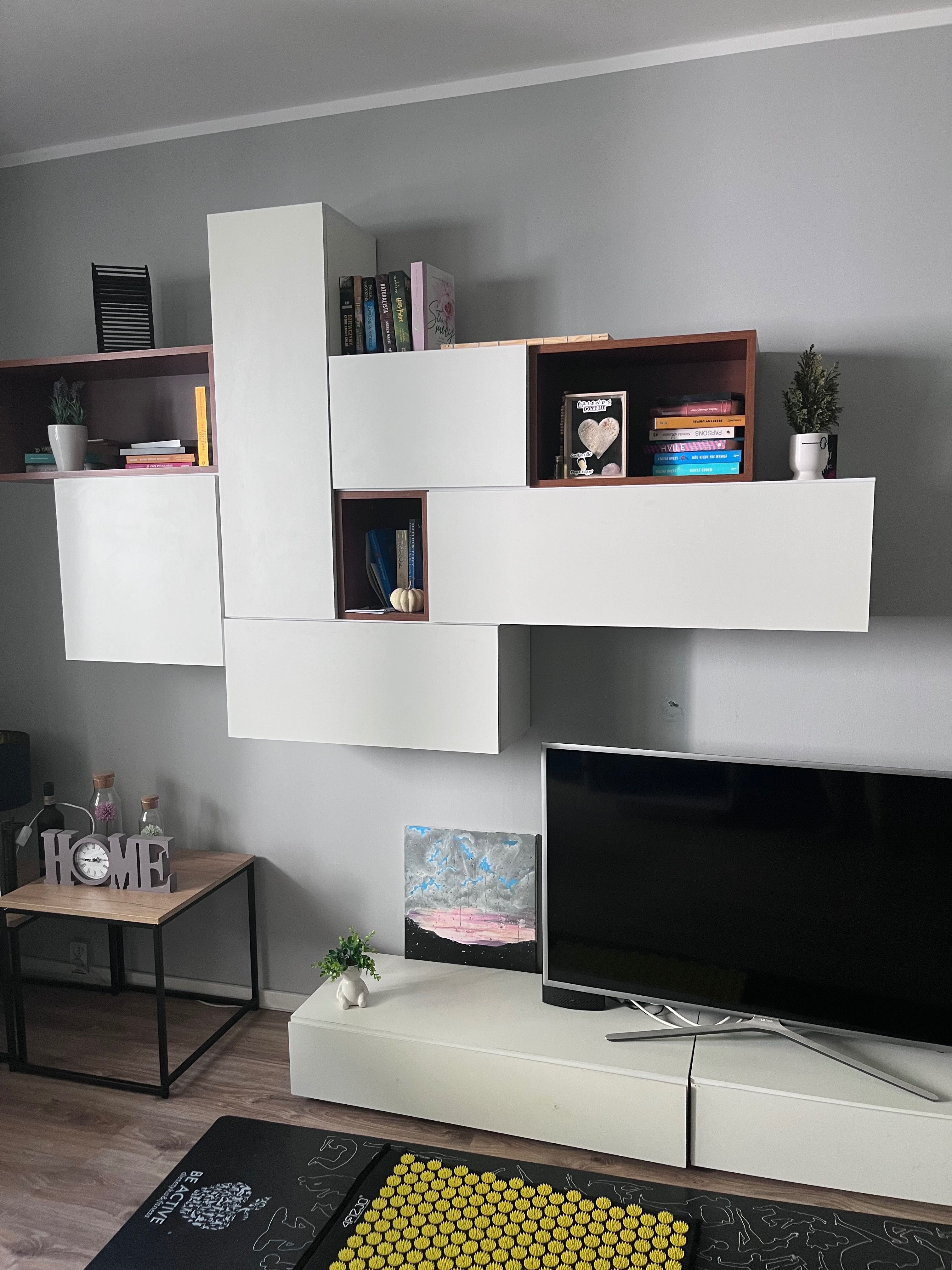 Meble do salonu białe