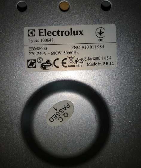 Wypiekacz do chleba/automat do chleba i dżemu Elektrolux EBM 8000