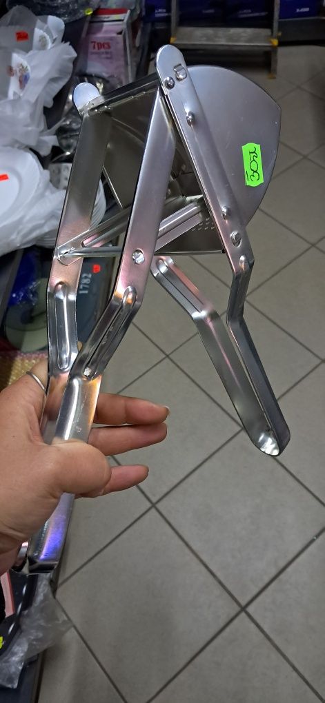 PRASKA DO ZIEMNIAKÓW prasa wyciskacz warzyw soku ze stali nierdzewnej