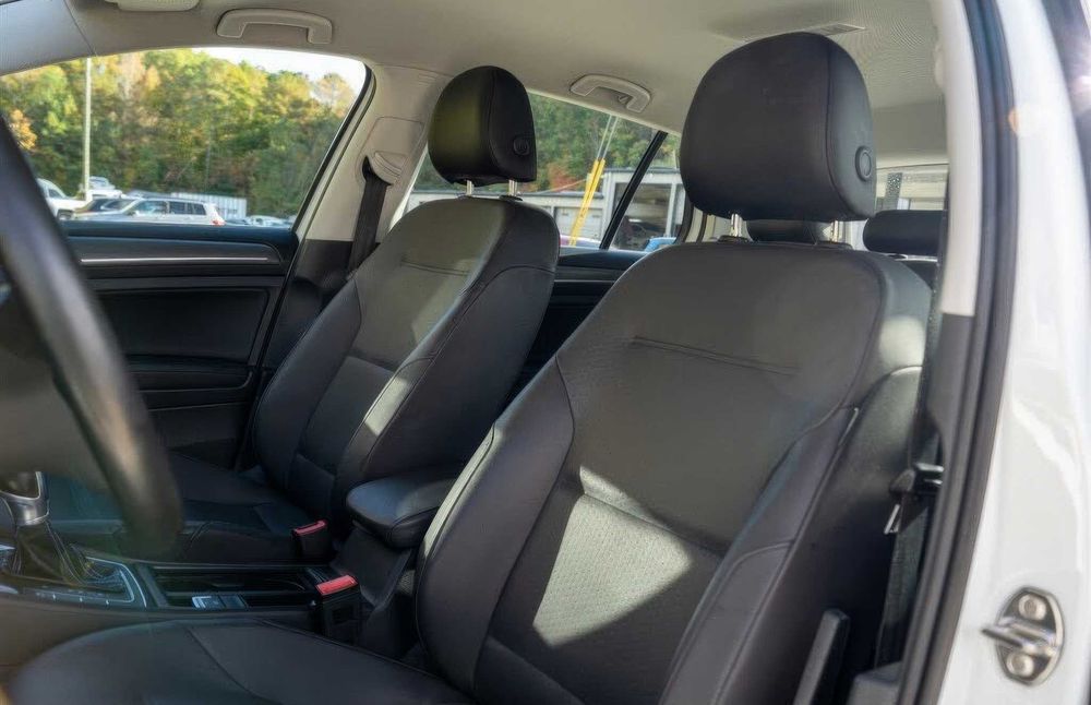 Volkswagen e-Golf SEL Premium      2017