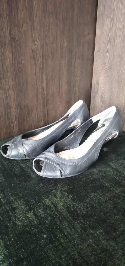 Buty skórzane 36
