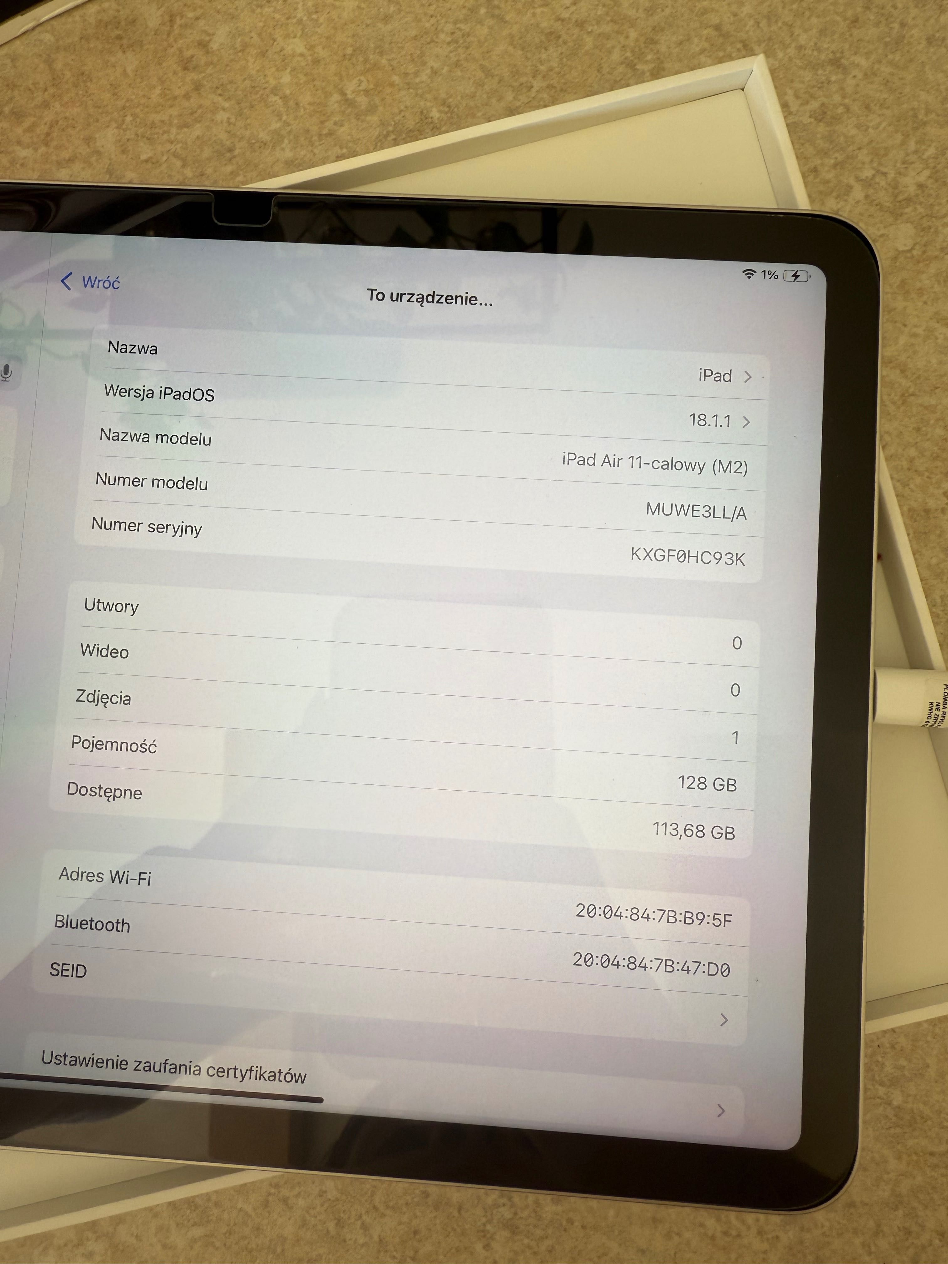 iPad Air 11” M2 | 128GB | Wi-Fi | BDB stan | szkło hartowane | komplet