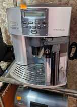 Markowy ekspres do kawy Delonghi Magnifica z dzbankiem serwisu Wrocław