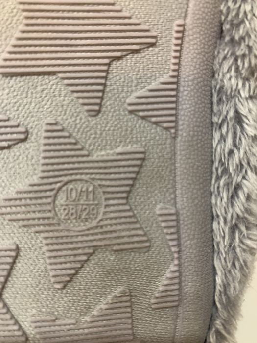 Nowe kapcie dla dziewczynki  28/29